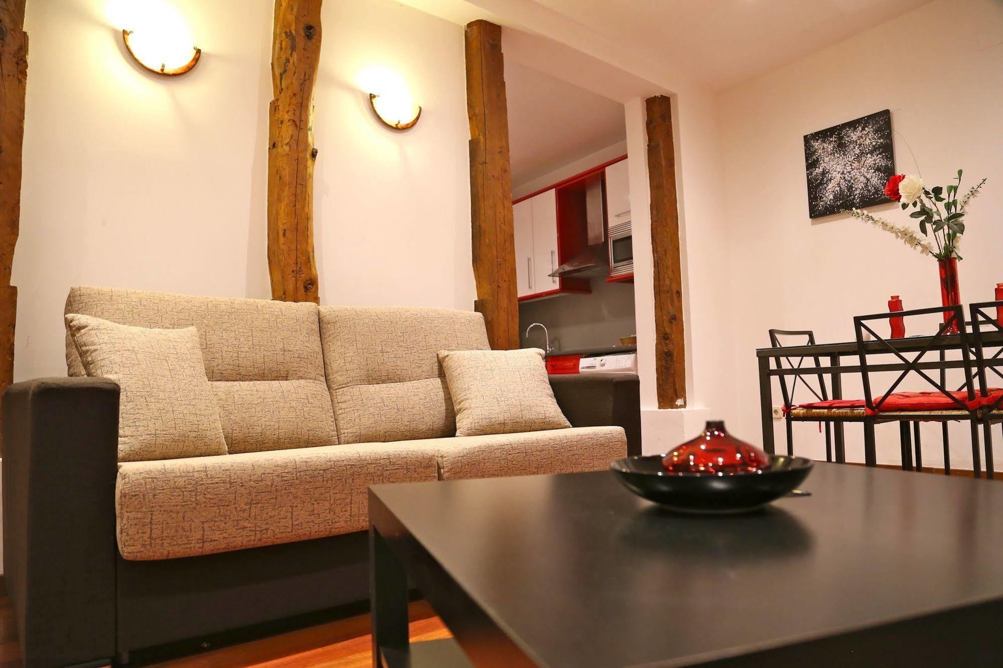 Prado Apartments Madrid Exterior photo