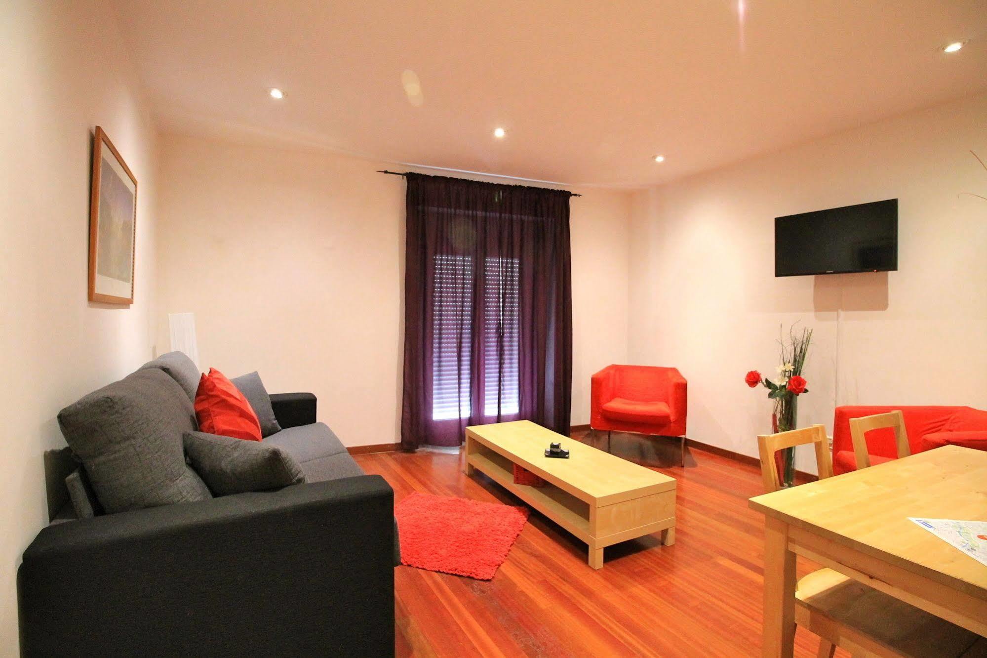 Prado Apartments Madrid Exterior photo